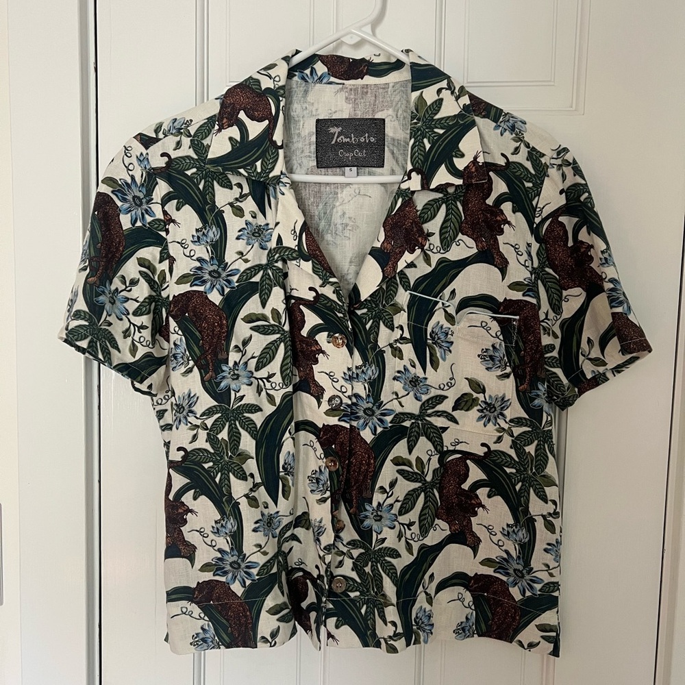 Tombolo Botanical Crop Cut